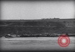 Image barrage de montgolfieres Normandie France, 1944, de la seconde 56 séquences d'archives historiques vidéo 65675038206