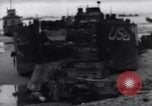 Immagine di American Landing Craft Normandia Francia, 1944, secondo 11 filmato di repertorio 65675038218