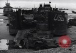 Immagine di American Landing Craft Normandia Francia, 1944, secondo 13 filmato di repertorio 65675038218