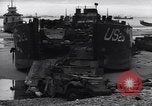 Immagine di American Landing Craft Normandia Francia, 1944, secondo 17 filmato di repertorio 65675038218