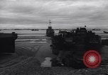 Immagine di American Landing Craft Normandia Francia, 1944, secondo 26 filmato di repertorio 65675038218