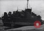Immagine di American Landing Craft Normandia Francia, 1944, secondo 33 filmato di repertorio 65675038218