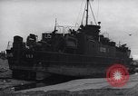 Immagine di American Landing Craft Normandia Francia, 1944, secondo 36 filmato di repertorio 65675038218