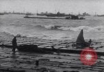 Standbild amerikanische Soldaten Normandie Frankreich, 1944, aus Sekunde 6 historischem Filmmaterial Videoclip 65675038233