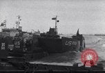 Standbild amerikanische Soldaten Normandie Frankreich, 1944, aus Sekunde 24 historischem Filmmaterial Videoclip 65675038233