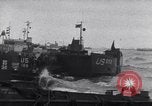 Standbild amerikanische Soldaten Normandie Frankreich, 1944, aus Sekunde 27 historischem Filmmaterial Videoclip 65675038233