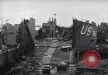 Standbild amerikanische Soldaten Normandie Frankreich, 1944, aus Sekunde 52 historischem Filmmaterial Videoclip 65675038233