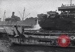 Standbild amerikanische Schiffe Normandie Frankreich, 1944, aus Sekunde 11 historischem Filmmaterial Videoclip 65675038234
