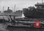 Standbild amerikanische Schiffe Normandie Frankreich, 1944, aus Sekunde 12 historischem Filmmaterial Videoclip 65675038234