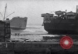 Standbild amerikanische Schiffe Normandie Frankreich, 1944, aus Sekunde 20 historischem Filmmaterial Videoclip 65675038234