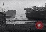 Standbild amerikanische Schiffe Normandie Frankreich, 1944, aus Sekunde 21 historischem Filmmaterial Videoclip 65675038234