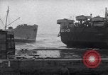 Standbild amerikanische Schiffe Normandie Frankreich, 1944, aus Sekunde 25 historischem Filmmaterial Videoclip 65675038234