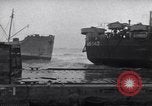 Standbild amerikanische Schiffe Normandie Frankreich, 1944, aus Sekunde 30 historischem Filmmaterial Videoclip 65675038234