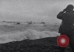 Standbild alliierte Soldat Normandie Frankreich, 1944, aus Sekunde 10 historischem Filmmaterial Videoclip 65675038235