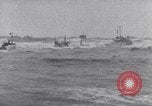 Standbild alliierte Soldat Normandie Frankreich, 1944, aus Sekunde 53 historischem Filmmaterial Videoclip 65675038235