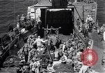 Standbild alliierte Soldat Leyte Philippinen, 1944, aus Sekunde 54 historischem Filmmaterial Videoclip 65675038236