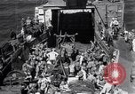 Standbild alliierte Soldat Leyte Philippinen, 1944, aus Sekunde 56 historischem Filmmaterial Videoclip 65675038236