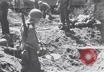 Standbild amerikanischer Soldat Leyte Philippinen, 1944, aus Sekunde 1 historischem Filmmaterial Videoclip 65675038237