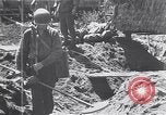 Standbild amerikanischer Soldat Leyte Philippinen, 1944, aus Sekunde 3 historischem Filmmaterial Videoclip 65675038237