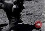 Standbild amerikanischer Soldat Leyte Philippinen, 1944, aus Sekunde 14 historischem Filmmaterial Videoclip 65675038237