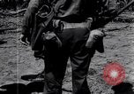 Standbild amerikanischer Soldat Leyte Philippinen, 1944, aus Sekunde 18 historischem Filmmaterial Videoclip 65675038237