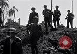 Standbild amerikanischer Soldat Leyte Philippinen, 1944, aus Sekunde 21 historischem Filmmaterial Videoclip 65675038237