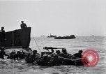 Standbild amerikanischer Soldat Leyte Philippinen, 1944, aus Sekunde 29 historischem Filmmaterial Videoclip 65675038237