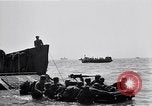 Standbild amerikanischer Soldat Leyte Philippinen, 1944, aus Sekunde 32 historischem Filmmaterial Videoclip 65675038237