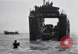 Standbild amerikanischer Soldat Leyte Philippinen, 1944, aus Sekunde 37 historischem Filmmaterial Videoclip 65675038237