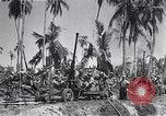 Standbild amerikanischer Soldat Leyte Philippinen, 1944, aus Sekunde 42 historischem Filmmaterial Videoclip 65675038237