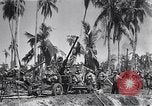 Standbild amerikanischer Soldat Leyte Philippinen, 1944, aus Sekunde 45 historischem Filmmaterial Videoclip 65675038237