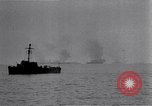 Standbild amerikanische Kriegsschiff Leyte Philippinen, 1944, aus Sekunde 12 historischem Filmmaterial Videoclip 65675038240