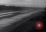 Standbild C-47 Flugzeuge Bougainville Island Papua Neu Guinea, 1944, aus Sekunde 20 historischem Filmmaterial Videoclip 65675038241