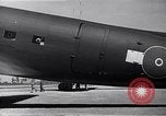 Image C-47 Aéronefs l'île de Bougainville en Papouasie-Nouvelle-Guinée, 1944, de la seconde 23 séquences d'archives historiques vidéo 65675038243