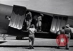 Image C-47 Aéronefs l'île de Bougainville en Papouasie-Nouvelle-Guinée, 1944, de la seconde 36 séquences d'archives historiques vidéo 65675038243