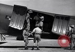 Image C-47 Aéronefs l'île de Bougainville en Papouasie-Nouvelle-Guinée, 1944, de la seconde 37 séquences d'archives historiques vidéo 65675038243