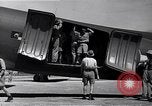 Image C-47 Aéronefs l'île de Bougainville en Papouasie-Nouvelle-Guinée, 1944, de la seconde 40 séquences d'archives historiques vidéo 65675038243