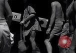 Image C-47 Aéronefs l'île de Bougainville en Papouasie-Nouvelle-Guinée, 1944, de la seconde 56 séquences d'archives historiques vidéo 65675038243