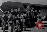 Image C-47 Aéronefs l'île de Bougainville en Papouasie-Nouvelle-Guinée, 1944, de la seconde 62 séquences d'archives historiques vidéo 65675038243