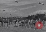 Standbild amerikanische Matrosen schwimmen Normandie Frankreich, 1944, aus Sekunde 14 historischem Filmmaterial Videoclip 65675038272