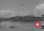 Immagine di I marinai americani di nuotare e giocare Normandia Francia, 1944, secondo 7 filmato di repertorio 65675038273