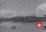Immagine di I marinai americani di nuotare e giocare Normandia Francia, 1944, secondo 8 filmato di repertorio 65675038273