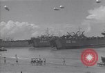 Immagine di I marinai americani di nuotare e giocare Normandia Francia, 1944, secondo 11 filmato di repertorio 65675038273