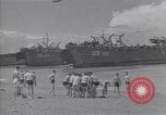 Immagine di I marinai americani di nuotare e giocare Normandia Francia, 1944, secondo 26 filmato di repertorio 65675038273