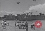 Immagine di I marinai americani di nuotare e giocare Normandia Francia, 1944, secondo 36 filmato di repertorio 65675038273