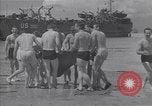 Immagine di I marinai americani di nuotare e giocare Normandia Francia, 1944, secondo 52 filmato di repertorio 65675038273