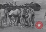 Immagine di I marinai americani di nuotare e giocare Normandia Francia, 1944, secondo 53 filmato di repertorio 65675038273