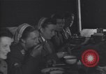 Immagine di Il tedesco infermieri Normandia Francia, 1944, secondo 51 filmato di repertorio 65675038275