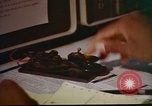 Standbild Techniker Uruguay, 1967, aus Sekunde 29 historischem Filmmaterial Videoclip 65675038303