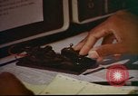 Standbild Techniker Uruguay, 1967, aus Sekunde 30 historischem Filmmaterial Videoclip 65675038303
